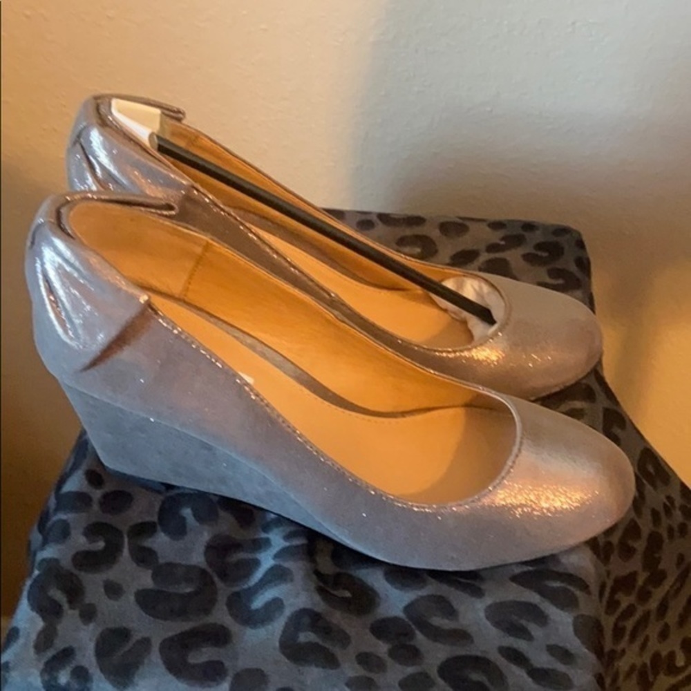 ⭐️Gorgeous REPORT wedges ⭐️